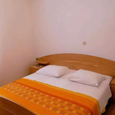 With Parking Space Palit, Rab - 22562 Appartamento