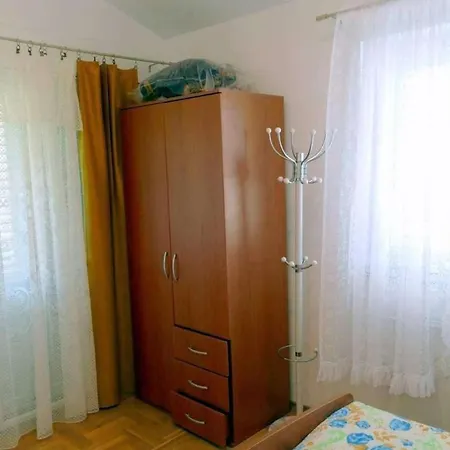 Apartment With A Parking Space Palit, Rab - 22562 *